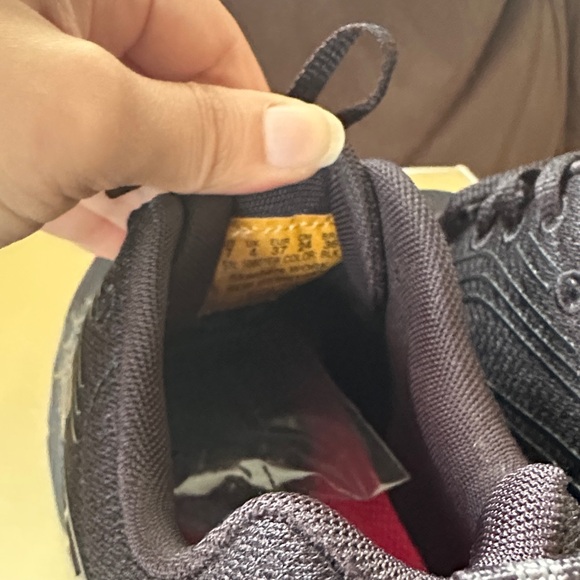 Skechers Men's All-Black Athletic Sneakers size 7 - Picture 11 of 12